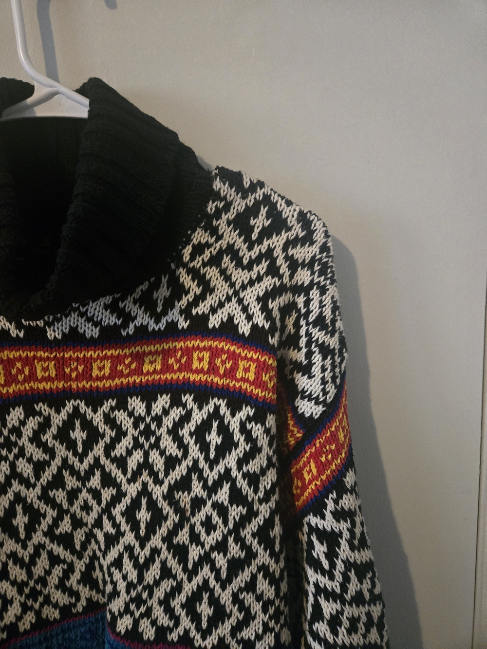 Vtg Liz Claboirne Black & White Patterened Turtleneck Sweater - Picture 6 of 8